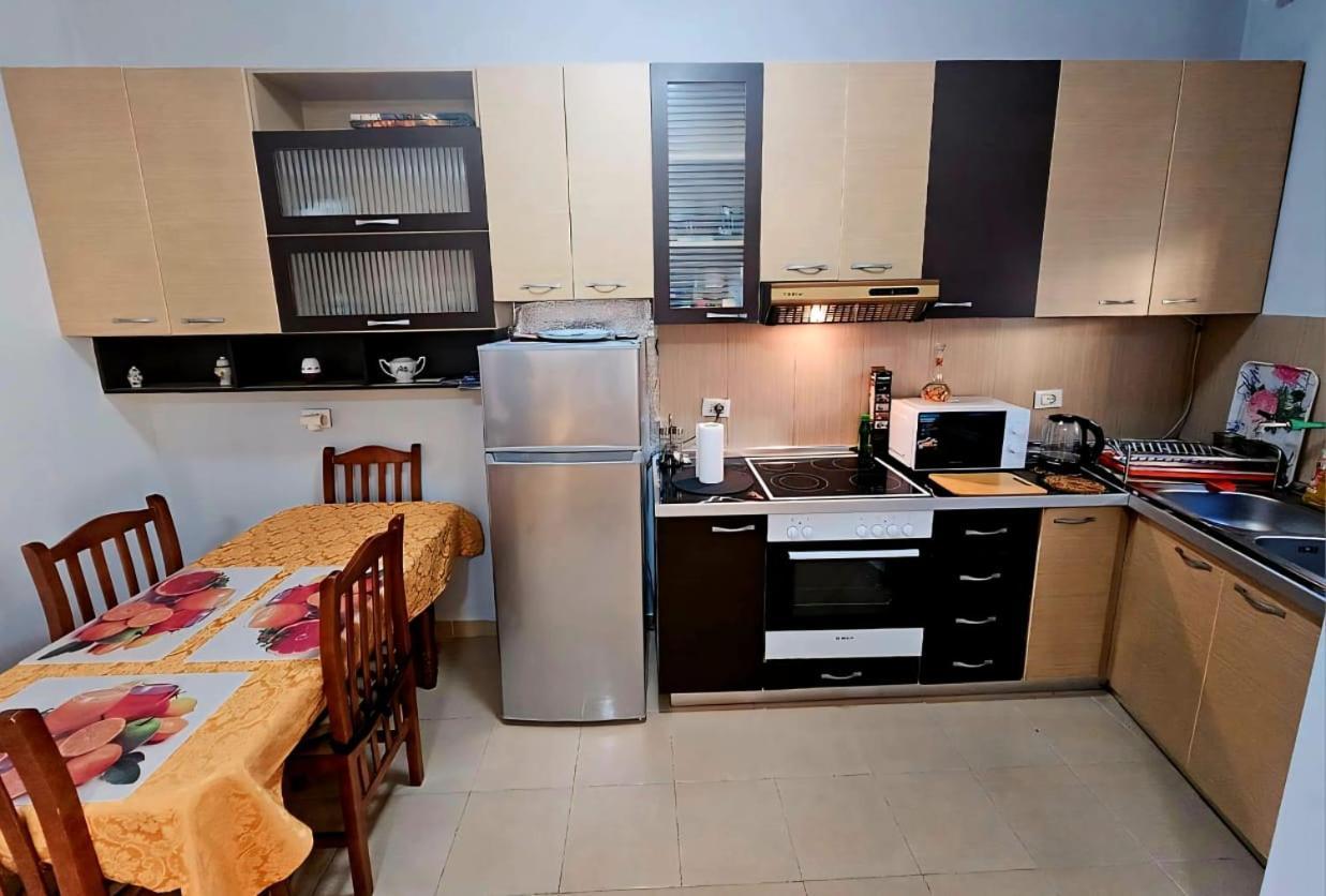 Skanderbeg Square Apartments Tirana Esterno foto